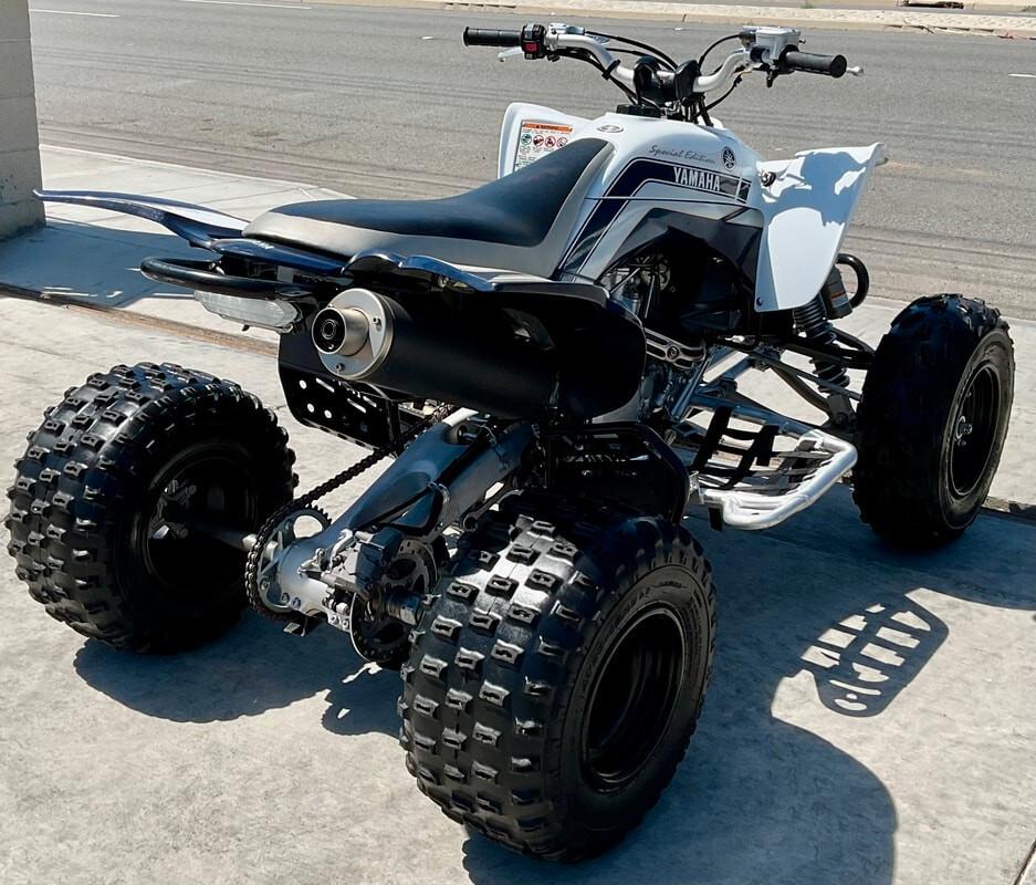 Yamaha YFZ 450 Special edition FOX AKRAPOVIC