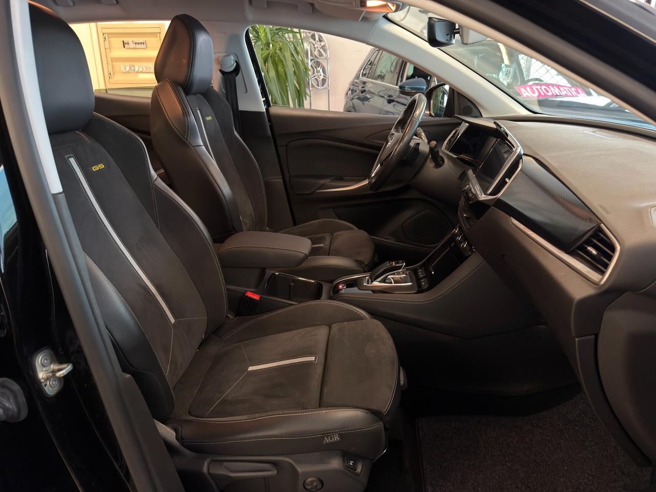 Opel Grandland GSe awd Benzina/plug-in 1.6cc 300cv automatica