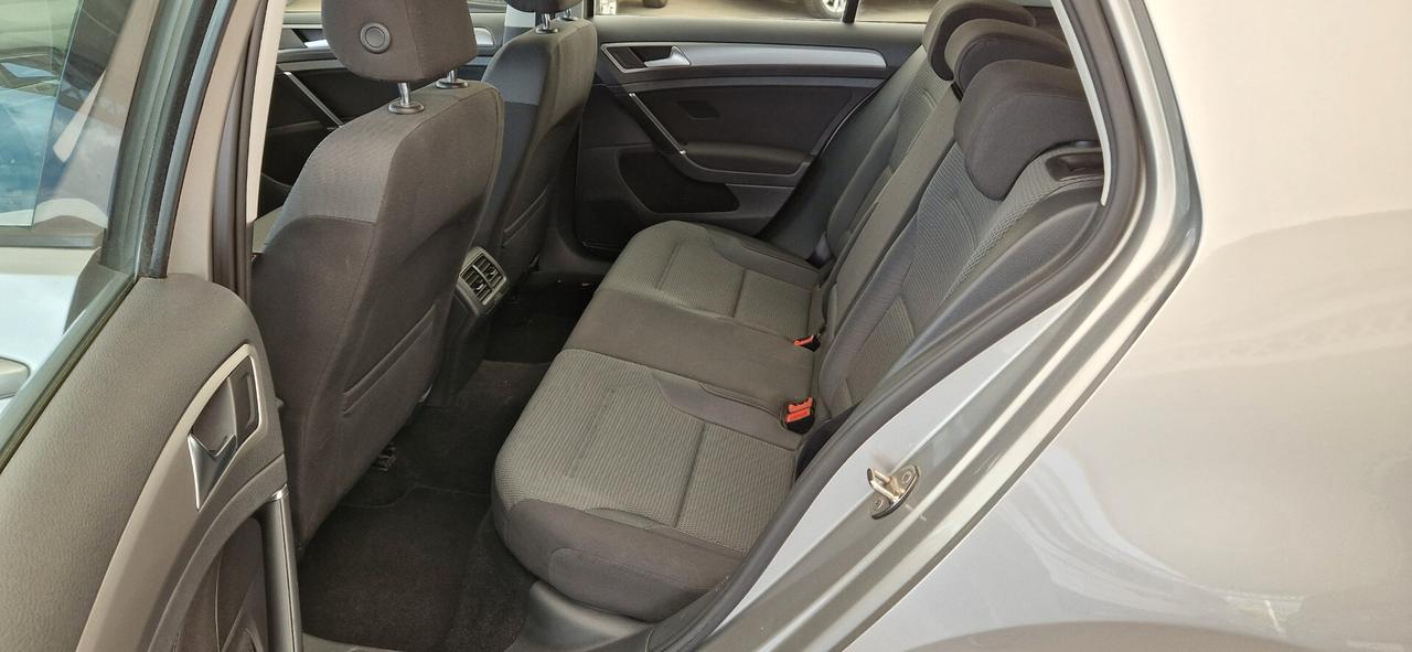Volkswagen Golf 7 1.6 TDi 105cv HighLine
