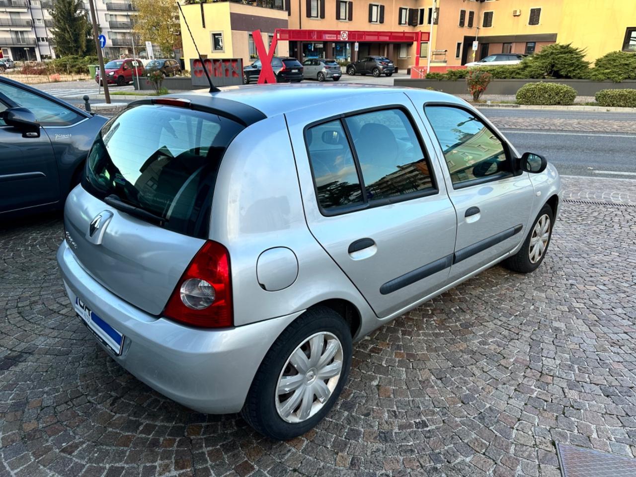 Renault Clio Storia 1.2Bz/Gpl 5P - Neopatentati