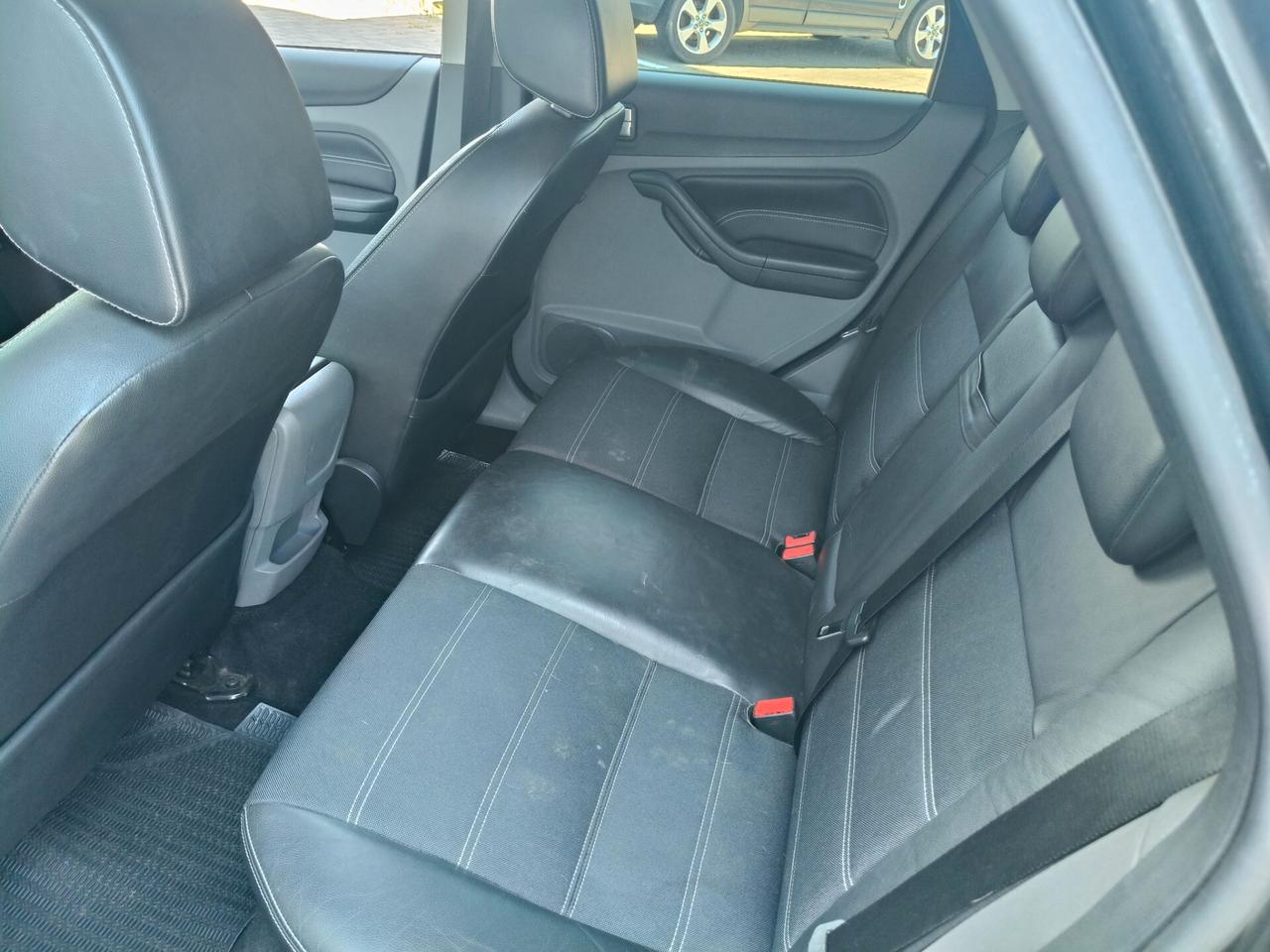 Ford Focus 2.0 (145CV) 5p. Bz.- GPL Tit.