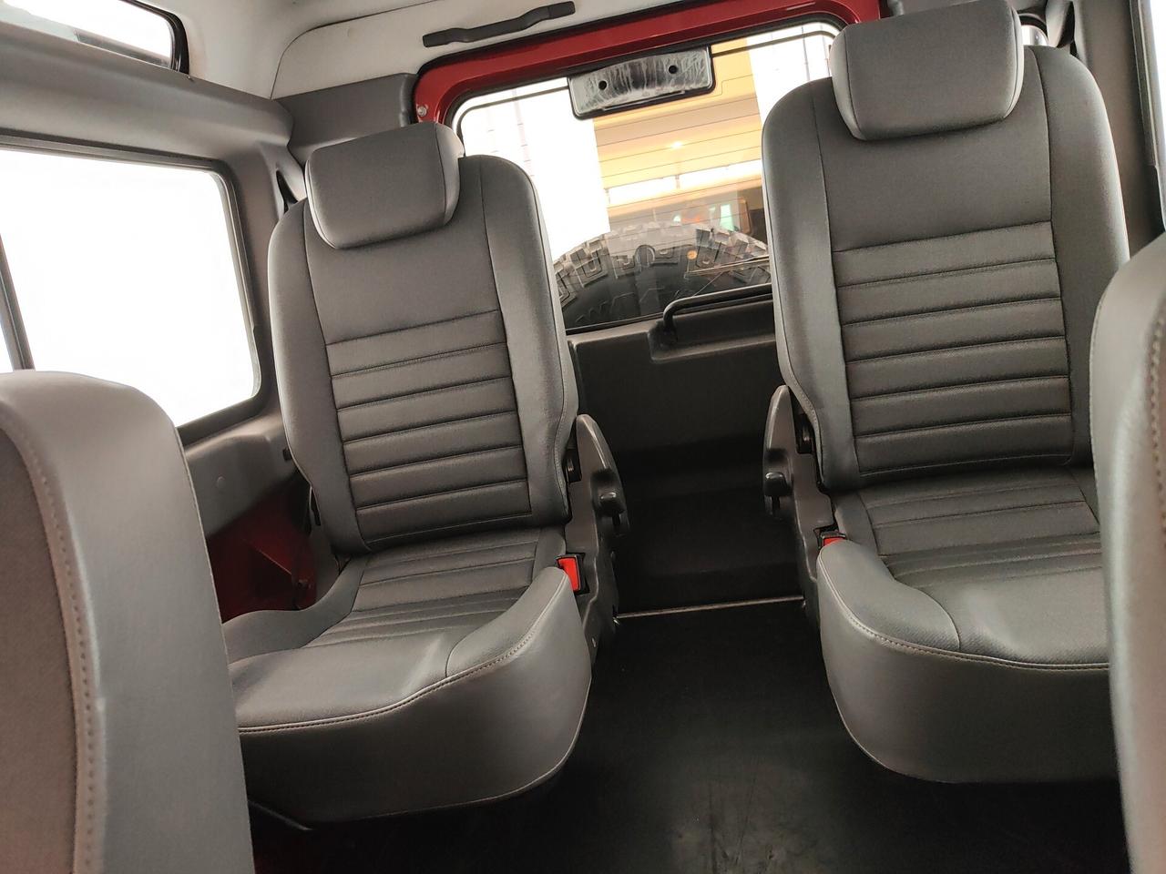 Land Rover Defender 90 2.2 TD4 Soft top N1