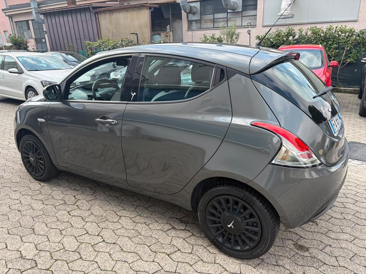Lancia Ypsilon 1.2 69 CV 5 porte Gold*EURO6*NEOPATENTATI