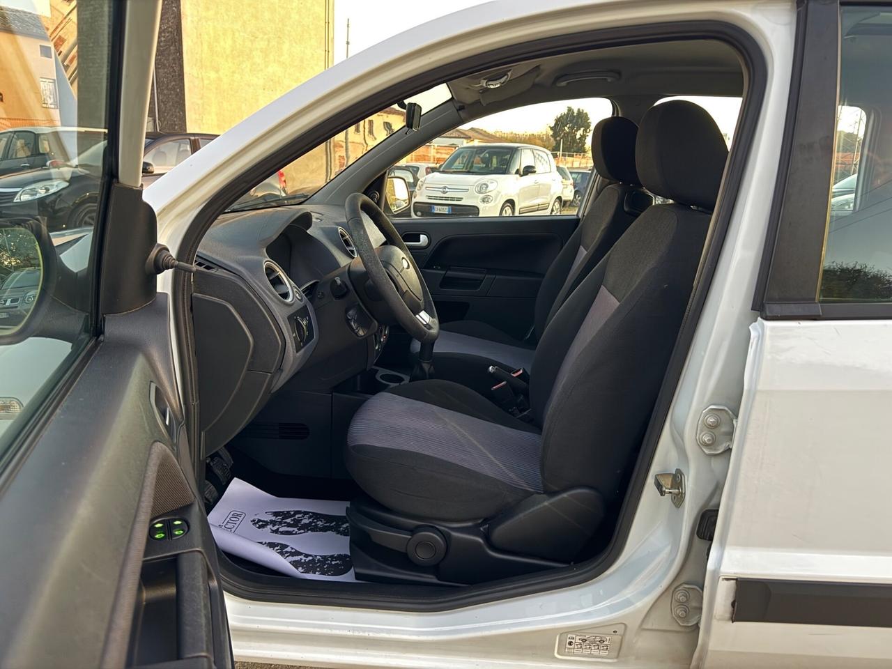 Ford Fusion 1.4 16V 5p. Garanzia