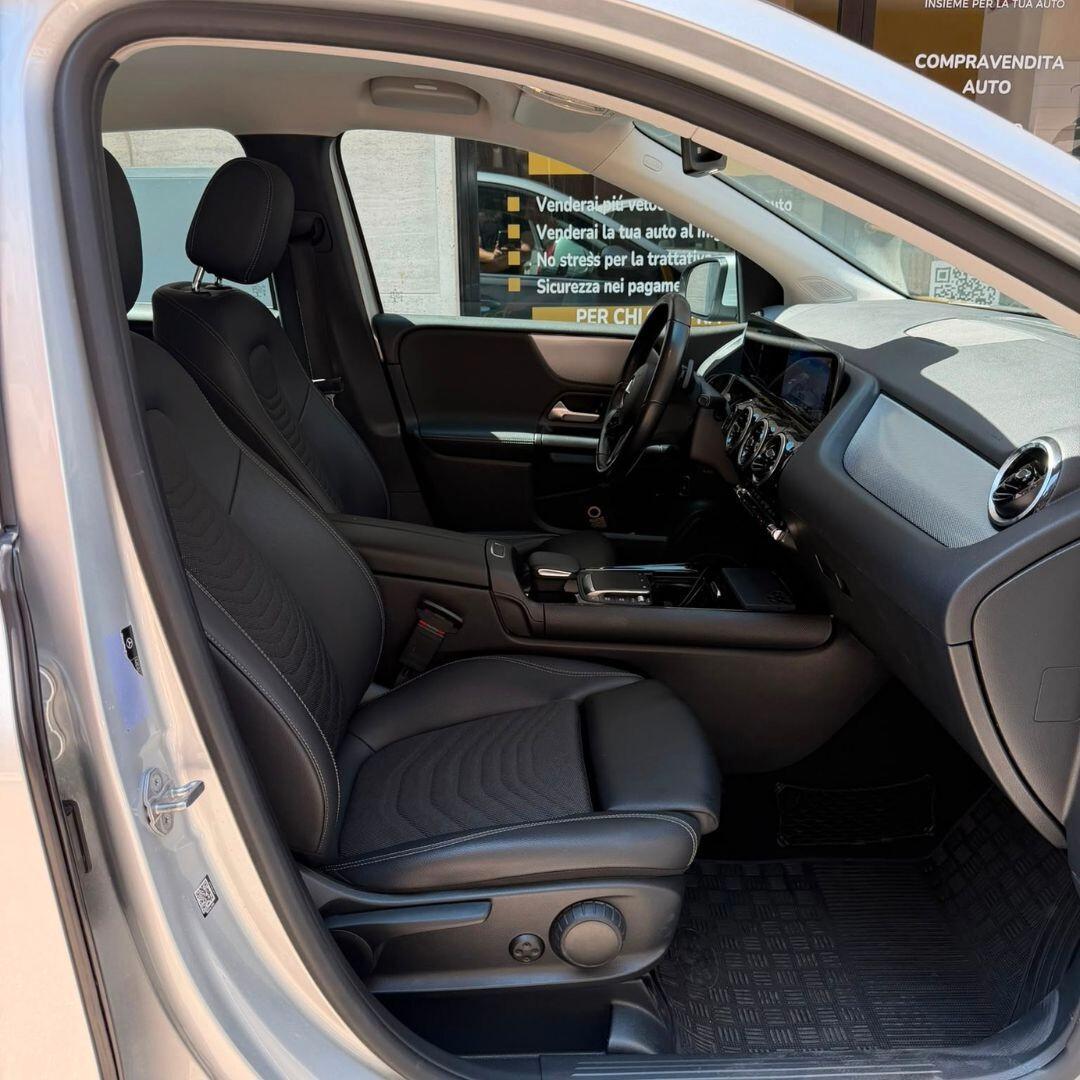 Mercedes B 180 d Aut - 116CV