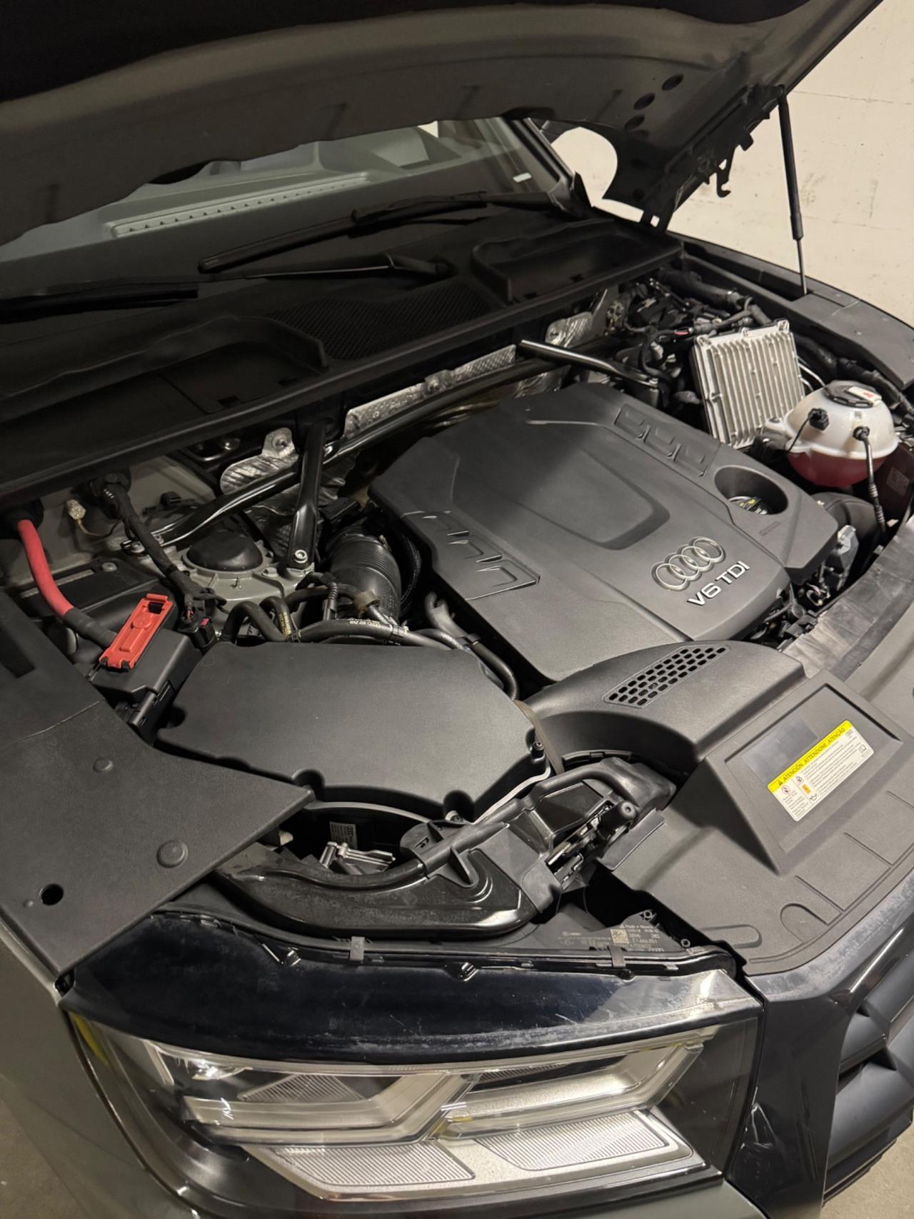 Audi Q5 3.0 TDI quattro tiptronic S line plus