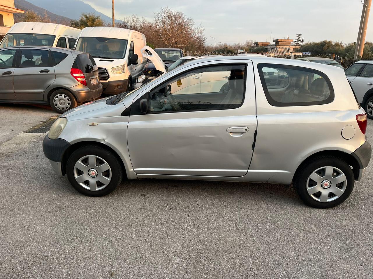 Toyota Yaris 1.0i 16V cat 3 porte