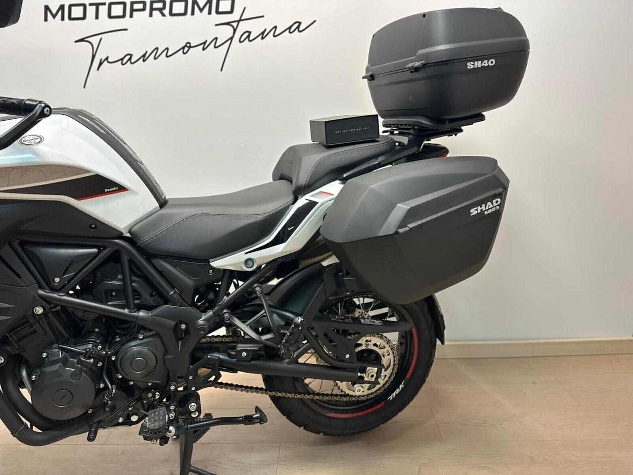 BENELLI TRK 502 X TRK502X + SET 3 VALIGE 2024