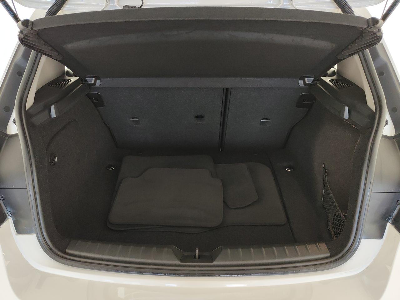 BMW 116d Advantage 5p auto