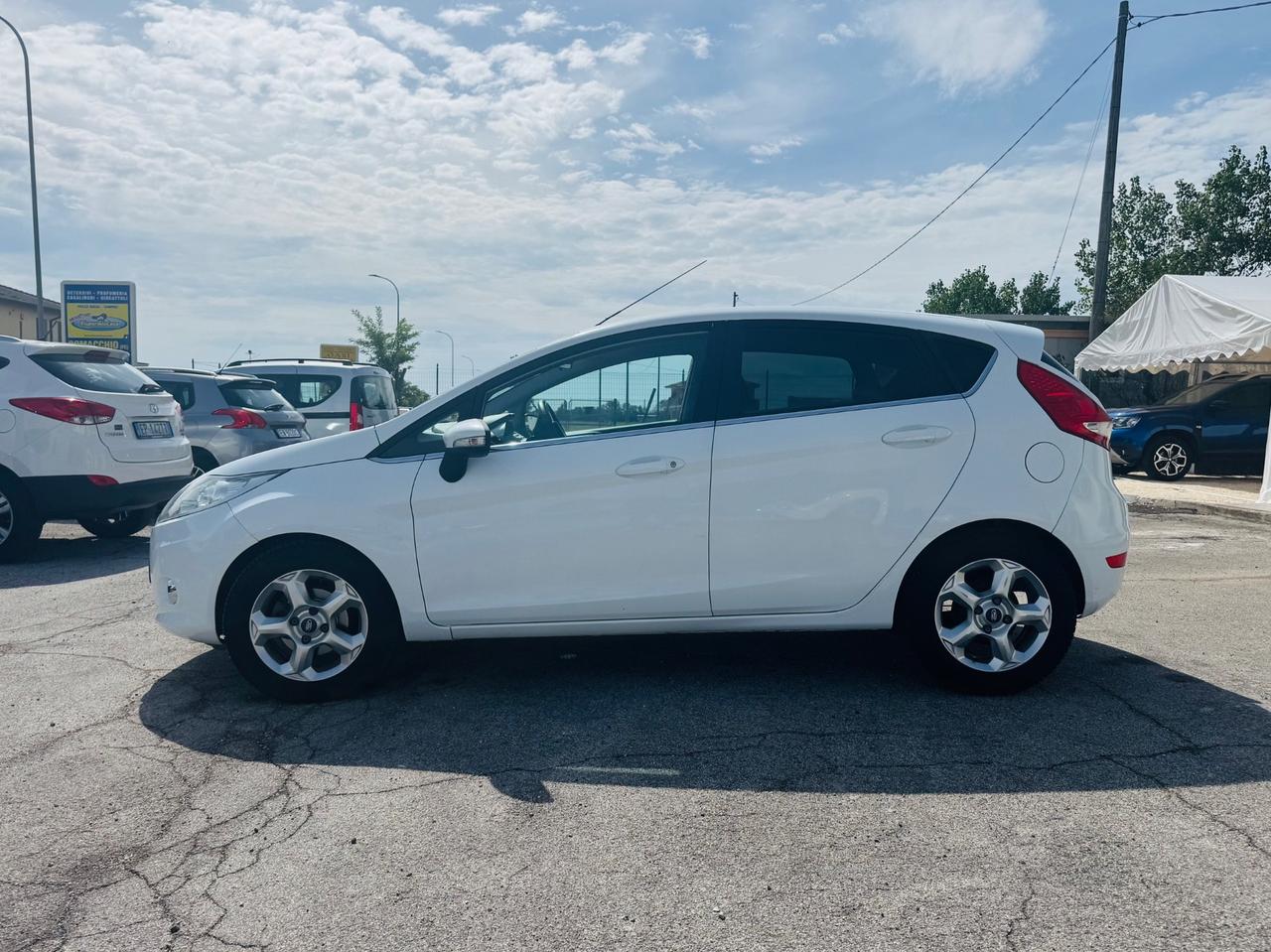 Ford Fiesta 1.4 5 porte Bz.- GPL Titanium