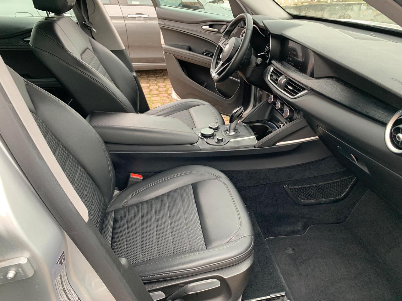 Alfa Romeo Stelvio 2.2 Turbodiesel 210 CV AT8 Q4 Super