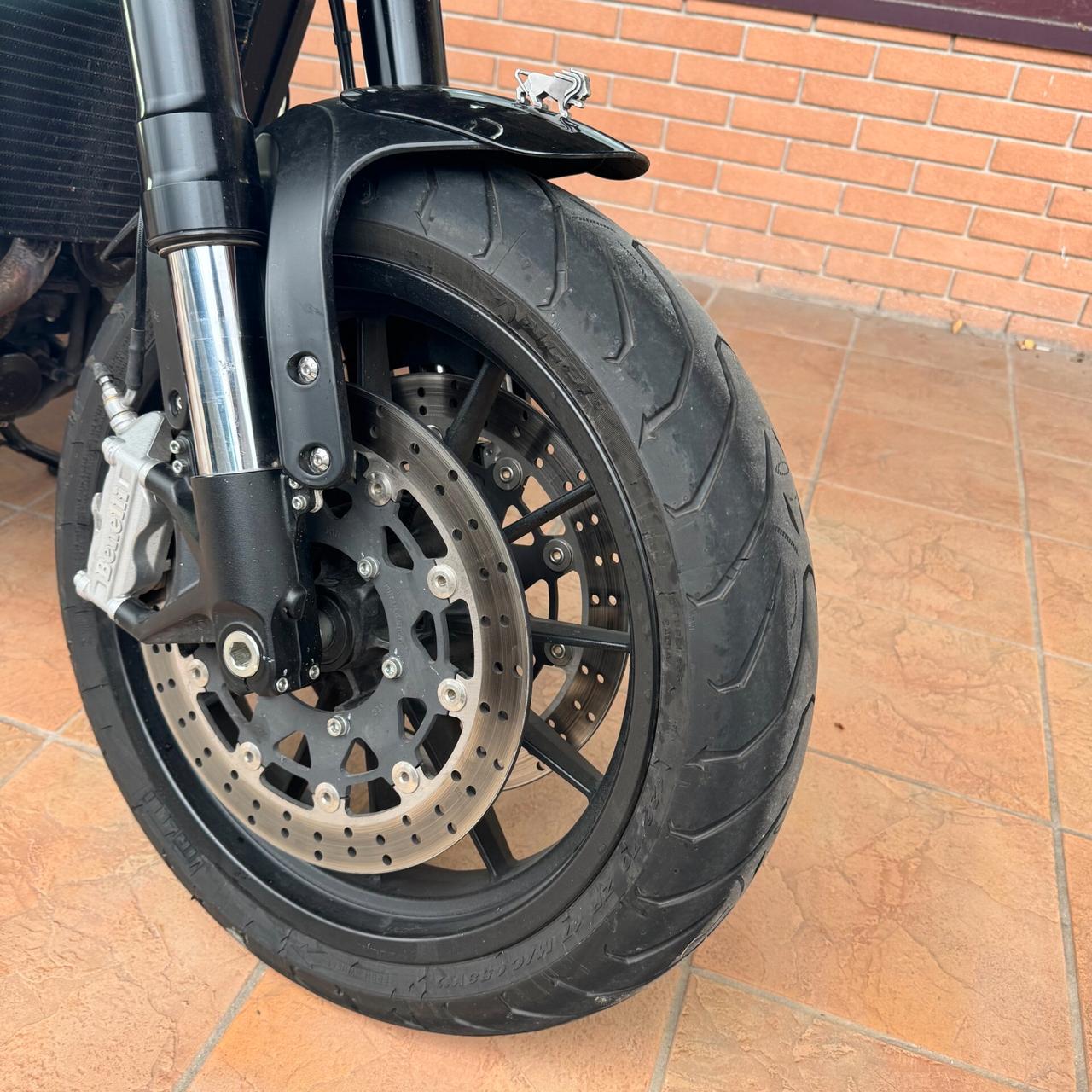 Benelli Leoncino 500
