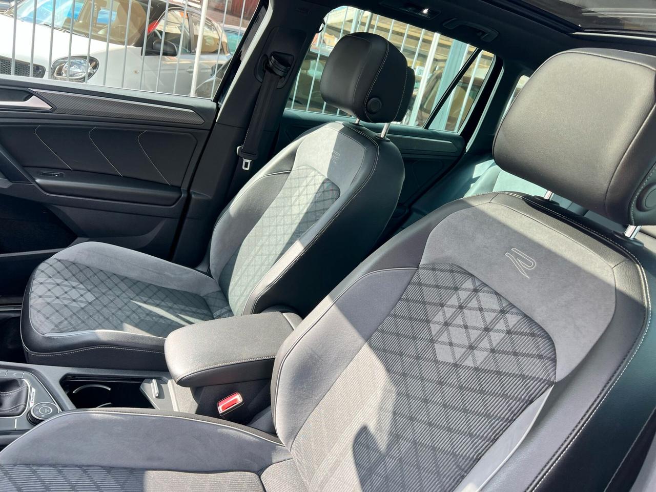 Volkswagen Tiguan 2.0 TDI 150 CV SCR DSG 4MOTION R-Line