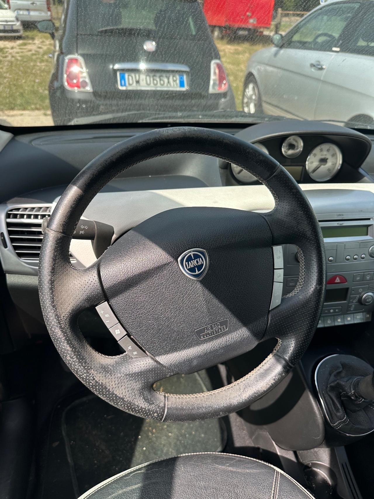 Lancia Ypsilon 1.3 MJT 75 CV Diva NEOPATENTATI PRONTA CONSEGNA