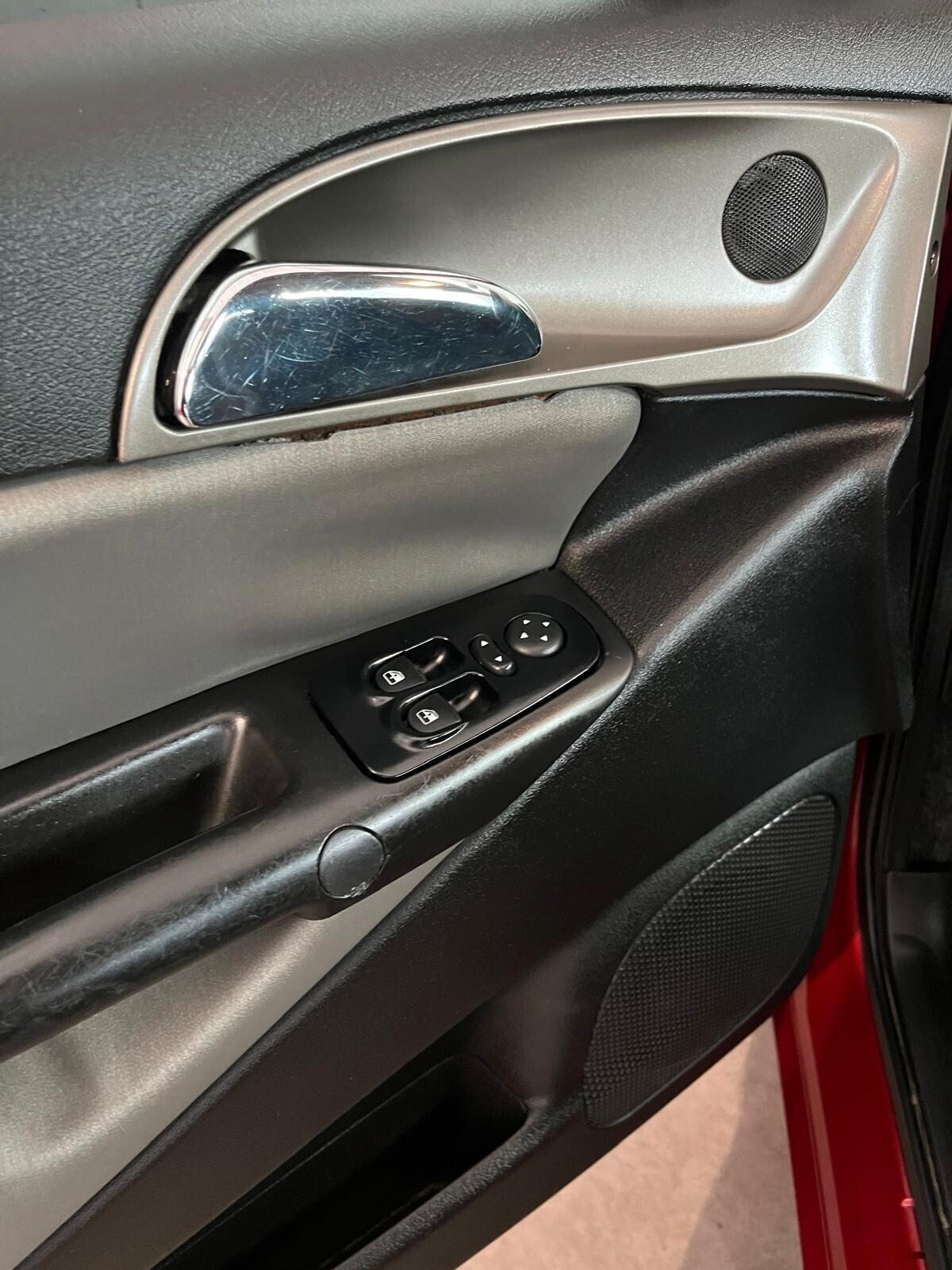 Lancia Ypsilon 1.2 NEOPATENTATI