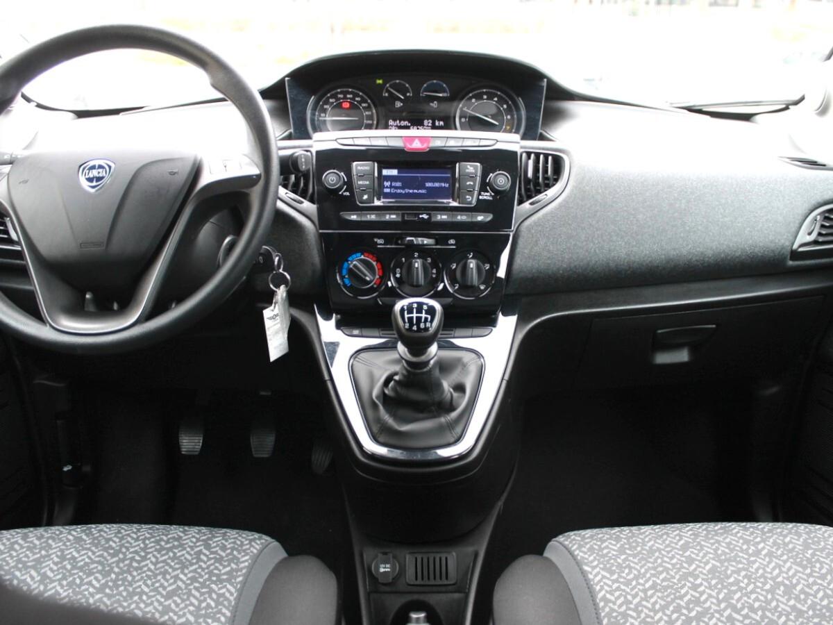 Lancia Ypsilon 1.0 FireFly 5 porte S&S Hybrid Silver Plus PREZZO DI UN PANDA STILE DI UNA LANCIA