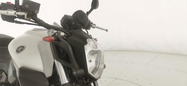 YAMAHA MT-03 MT-03
