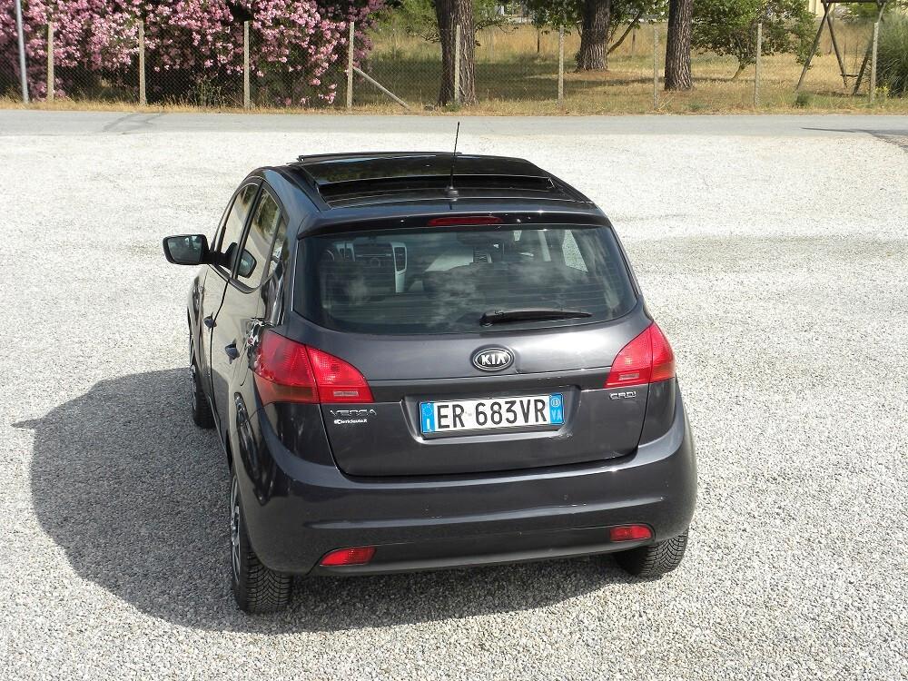 Kia Venga 1.4 CRDi 90CV Cool TETTO PANORAMICO CLIMATRONIC CRUISE MULTIFUNZIONE