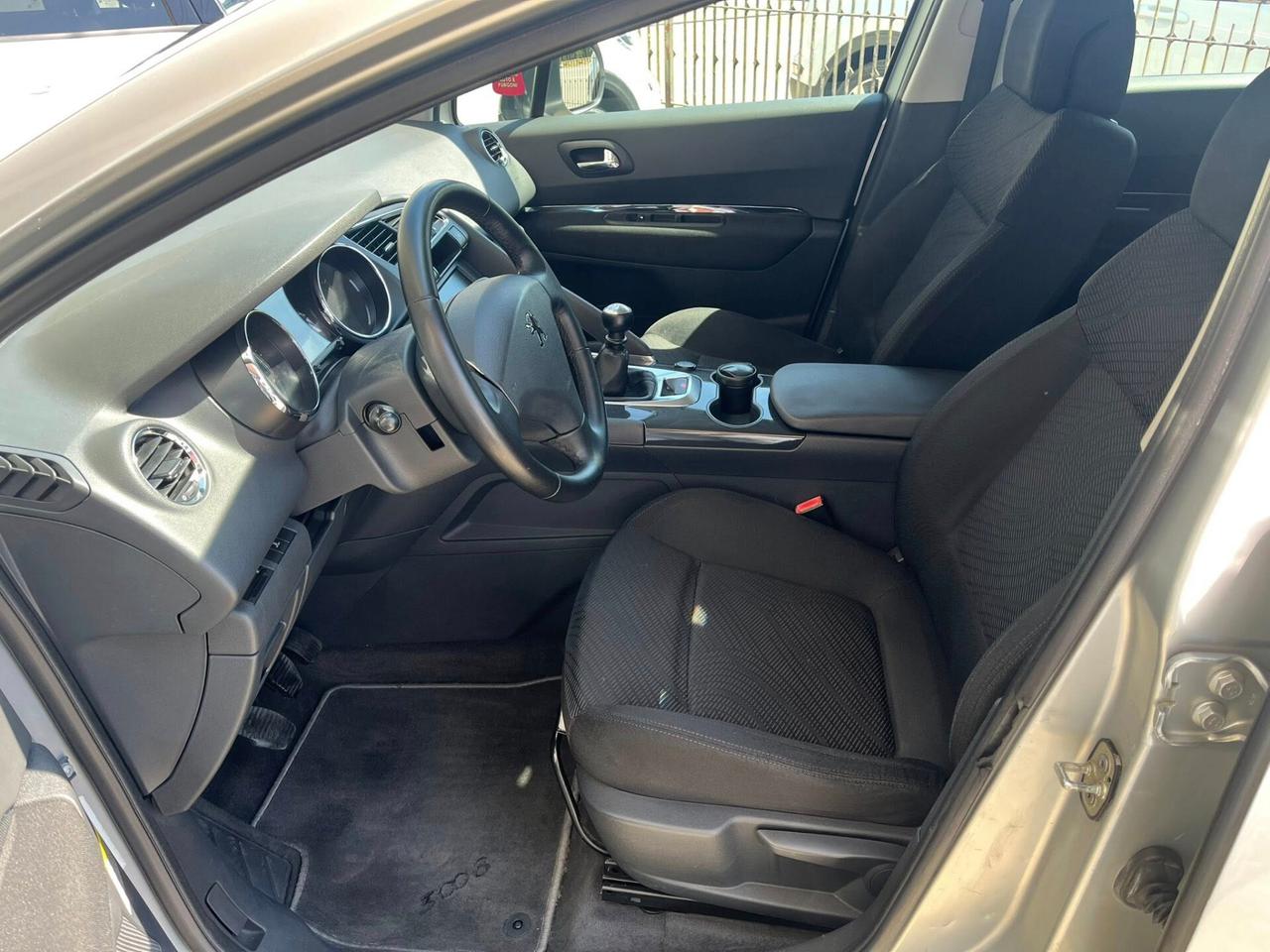 Peugeot 3008 1.6 HDi 110CV Tecno