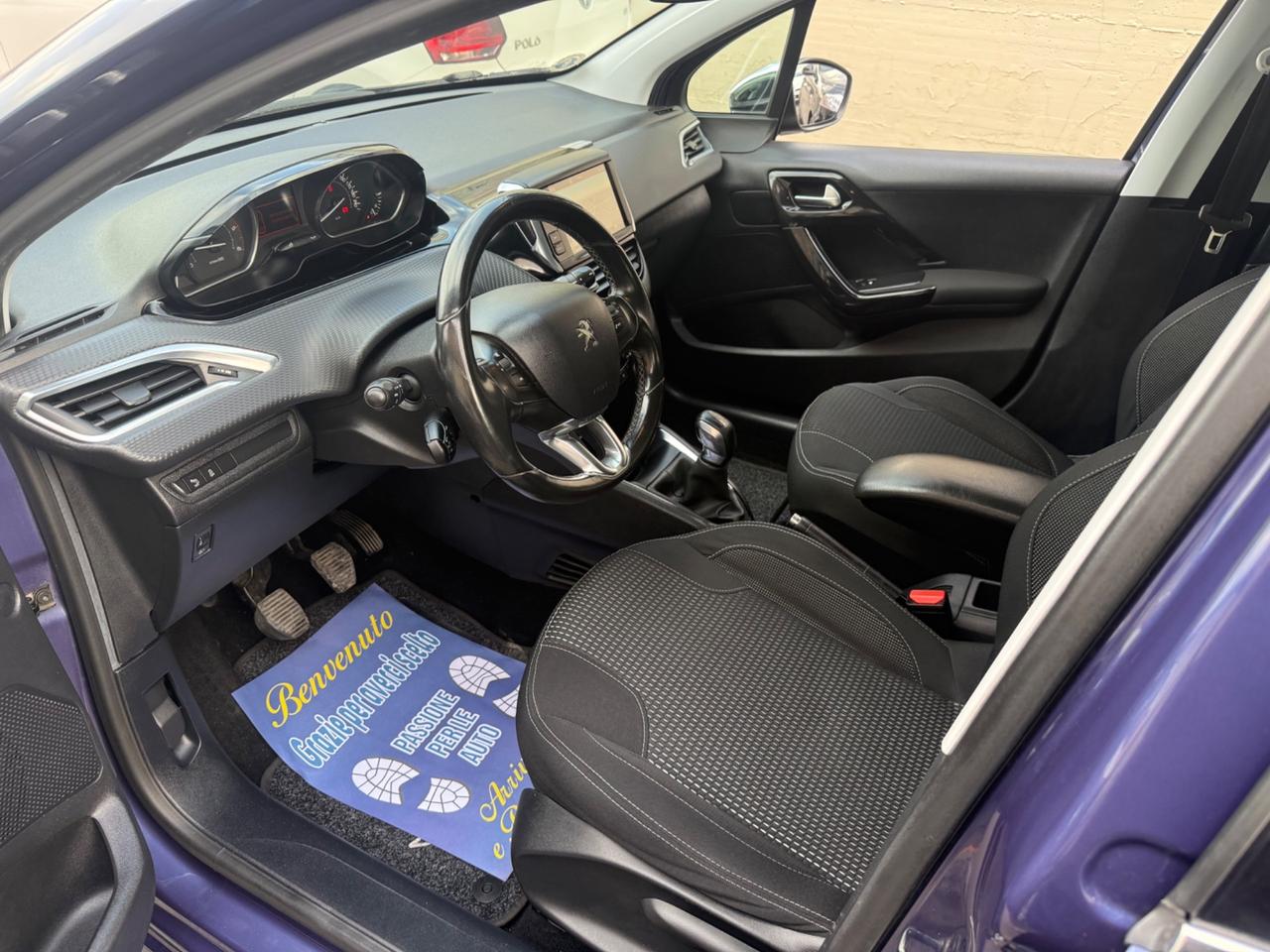 Peugeot 208 Allure 1.6diesel - 2015