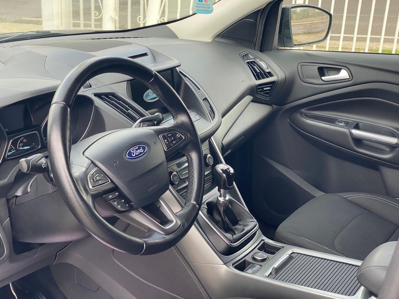 Ford Kuga 2018 1.5 TDCI 120 CV Titanium PERFETTA