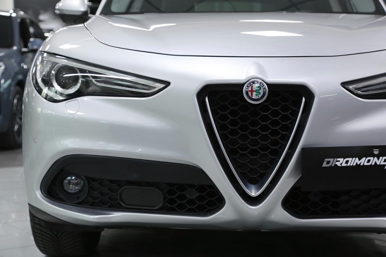 Alfa Romeo Stelvio 2.2 Turbodiesel 210 cv AT8 Q4 Super