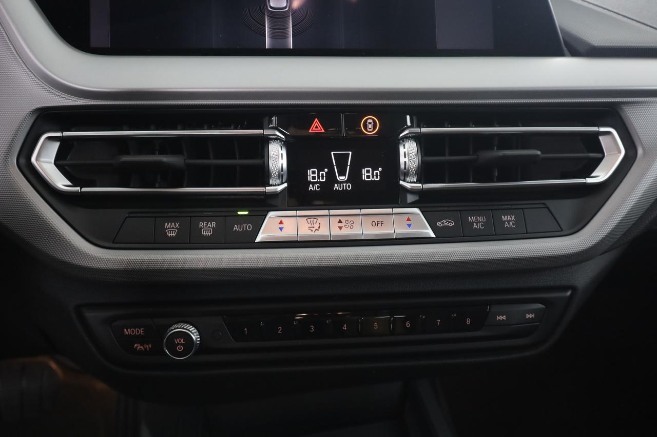 BMW Serie 1 (F40) 120i 5p. Business Advantage