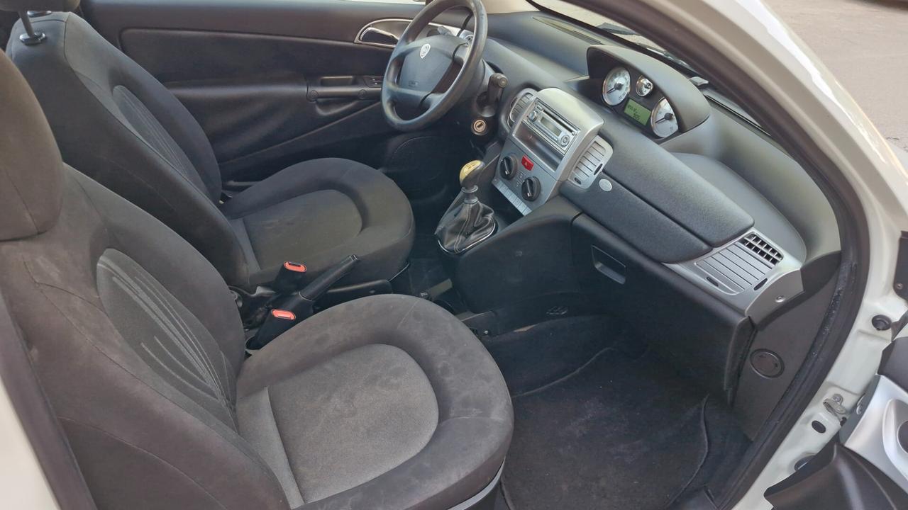 Lancia Ypsilon 1.2 69 CV Diva