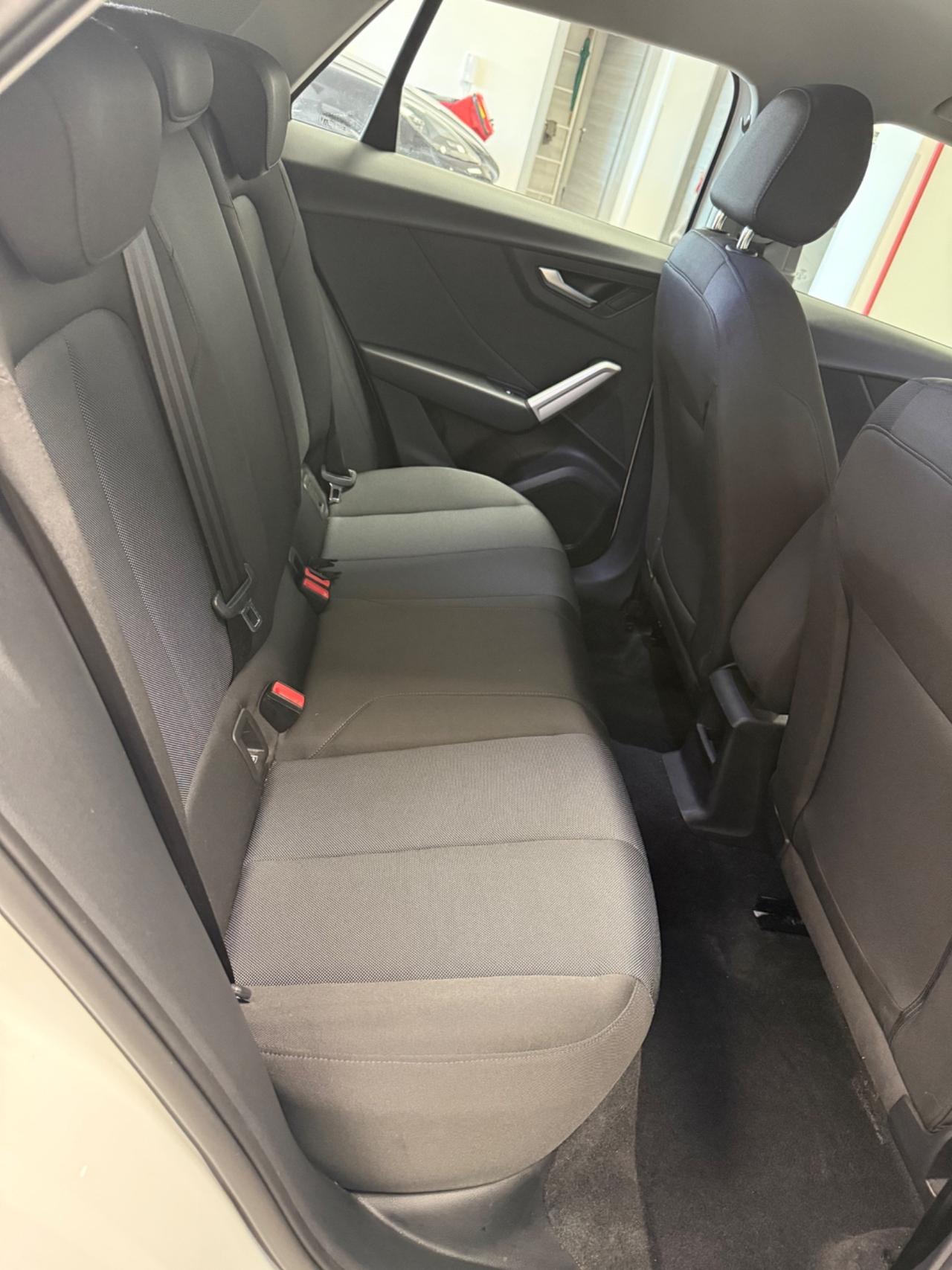 Audi Q2 30 TDI Business