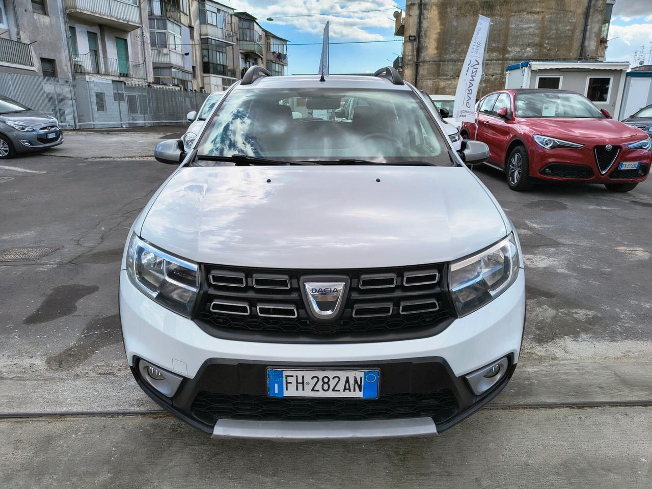 DACIA SANDERO STEPWAY GPL UNICOPROPRIETARIO 2017
