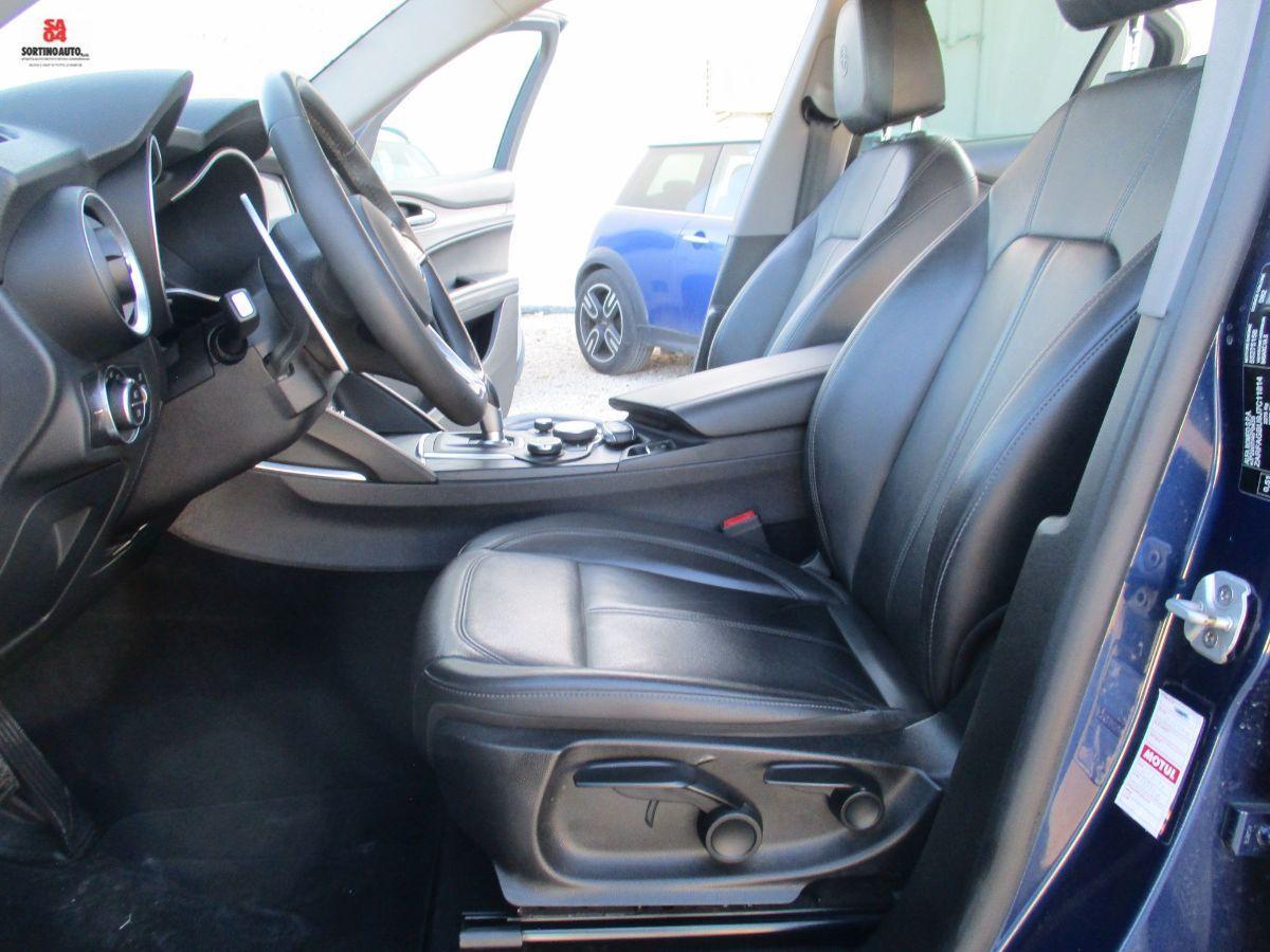 A.R.Stelvio 2.2 T.diesel 180CV AT8 RWD Exec.-2018 FULL