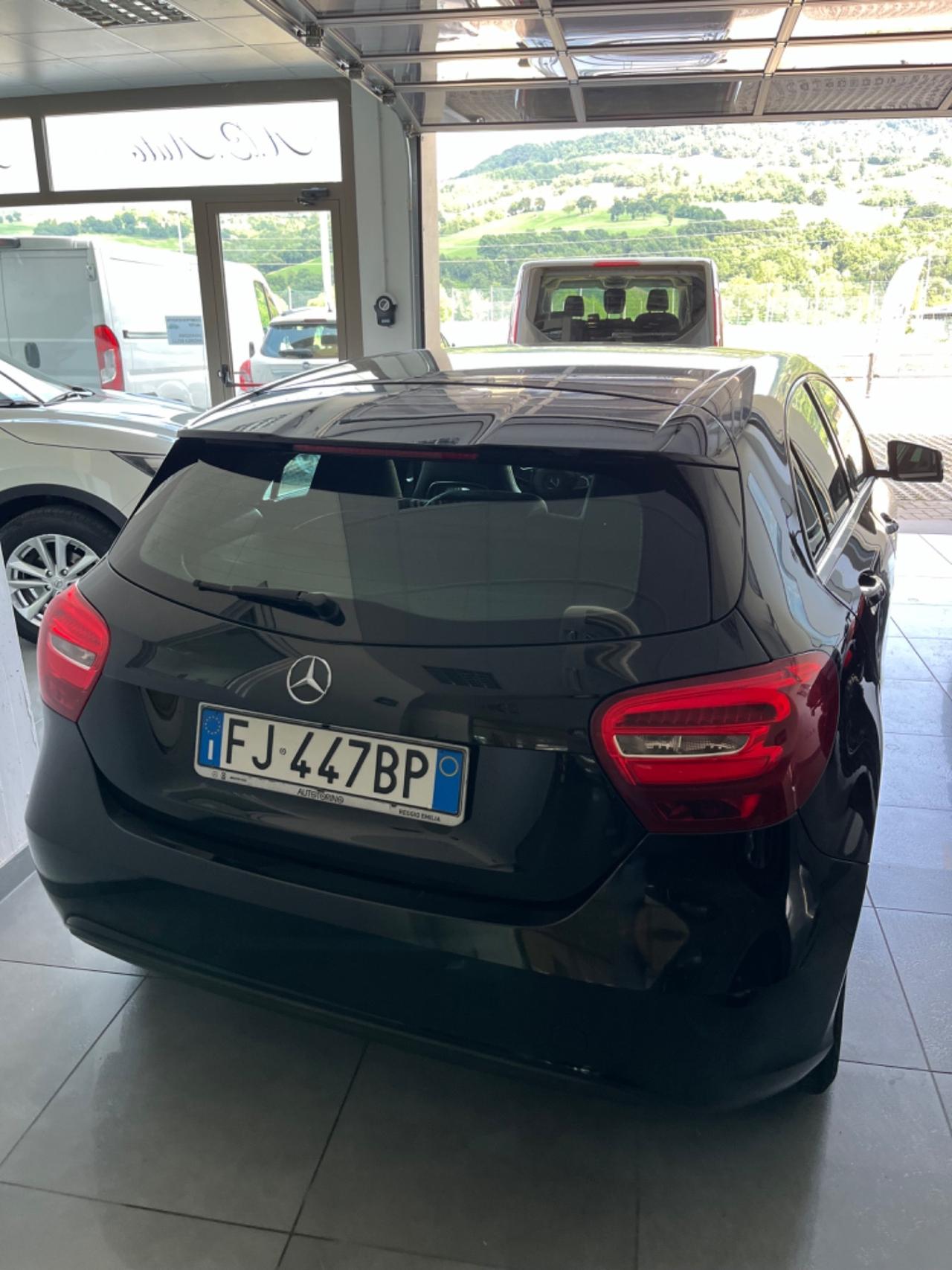Mercedes-benz A 160 A 160 d Automatic Sport