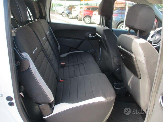 Dacia Lodgy STEPWAY 1.5 DCI 115CV E6D 7 POSTI NAVI