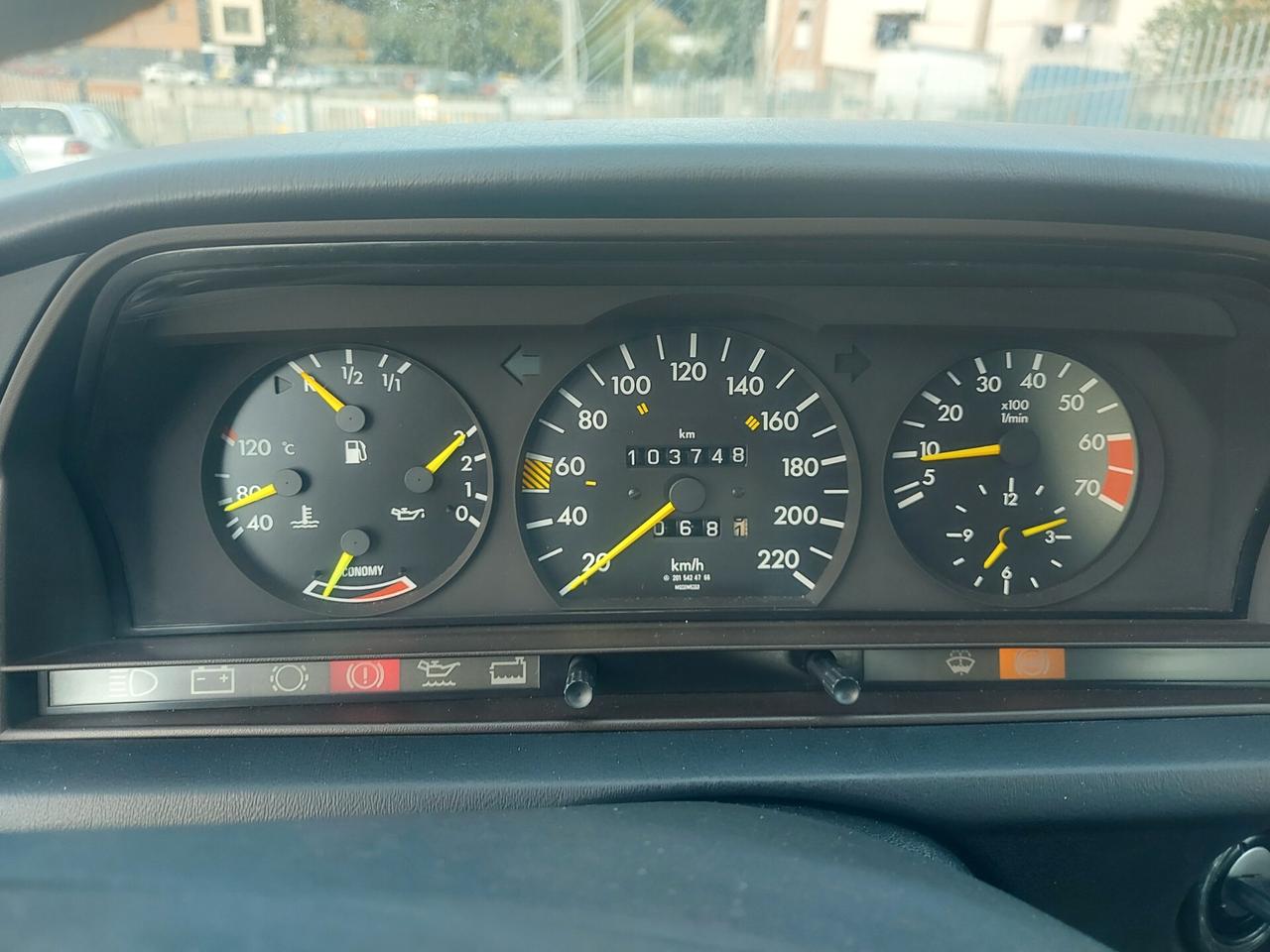 Mercedes-benz 190 2.0 E