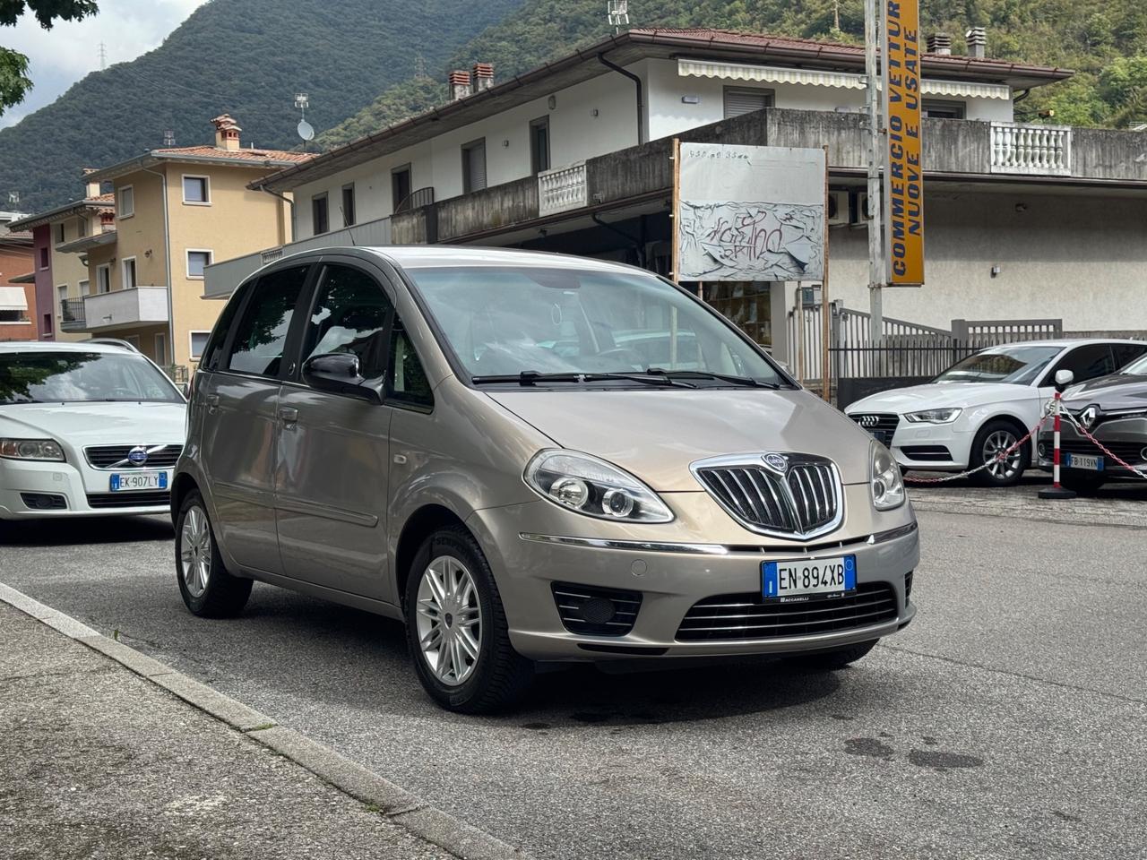 Lancia MUSA 1.4 8V Ecochic (GPL)- CINGHIA GIA' SOSTITUITA - GOMME NUOVE