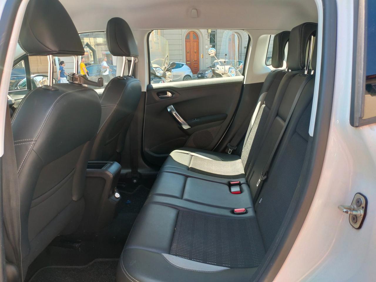 Peugeot 2008 PureTech 82 Allure