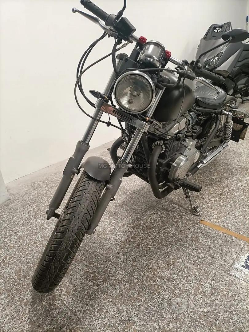 Honda rebel 450 1988 +0maggi0 casco+ rate +permute