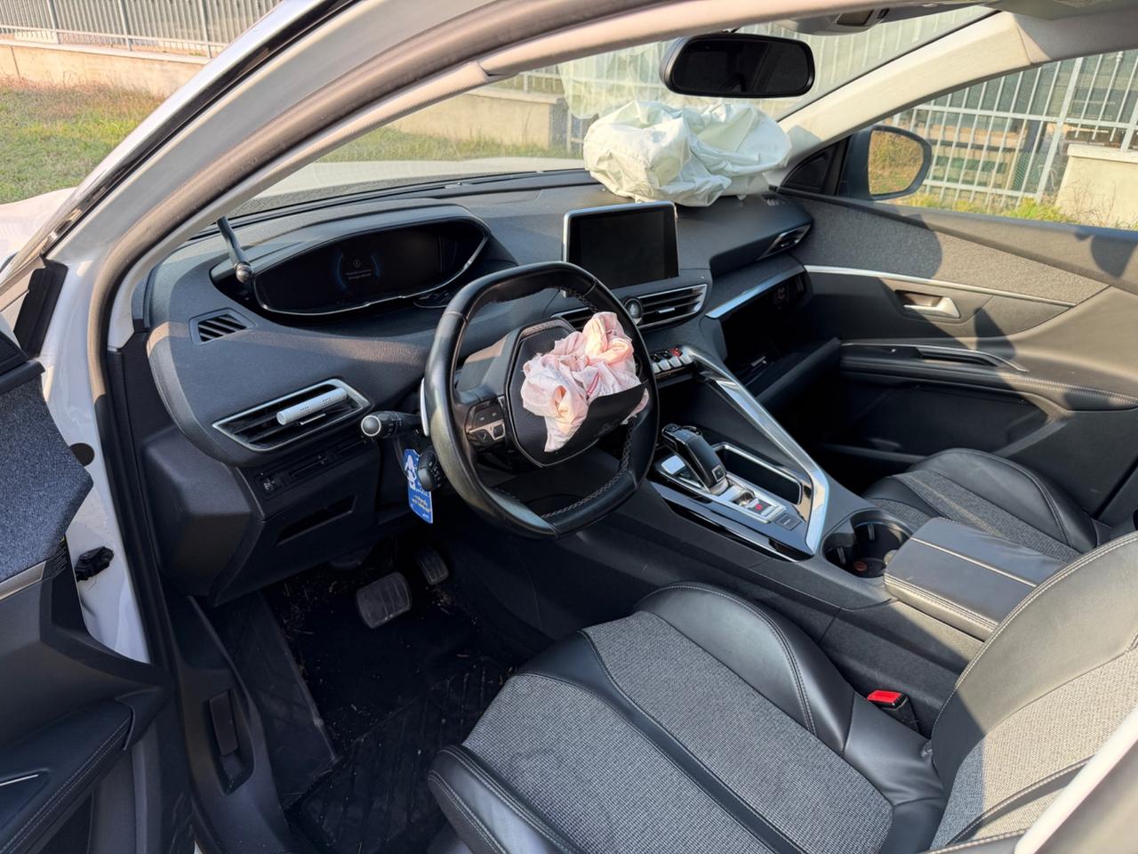 Peugeot 5008 BlueHDi 130 7 posti Automatica Navi