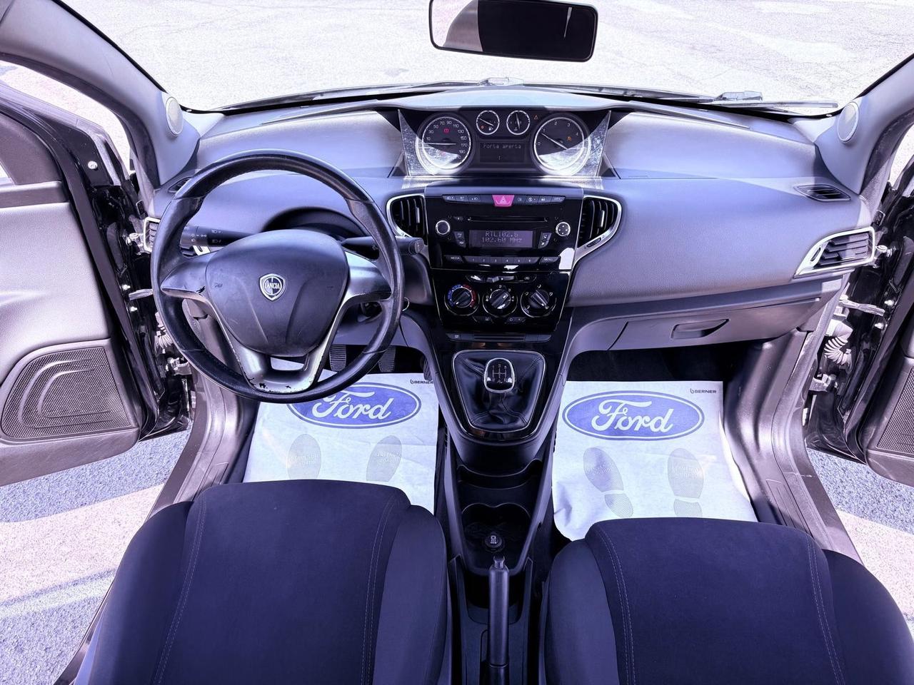 Lancia Ypsilon 1.3 MJT 16V 95 CV 5 porte Ok neopatentati