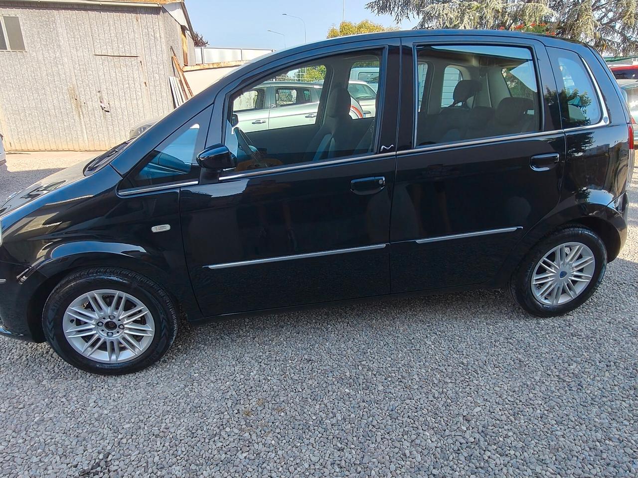Lancia MUSA 1.4 Argento Ecochic GPL