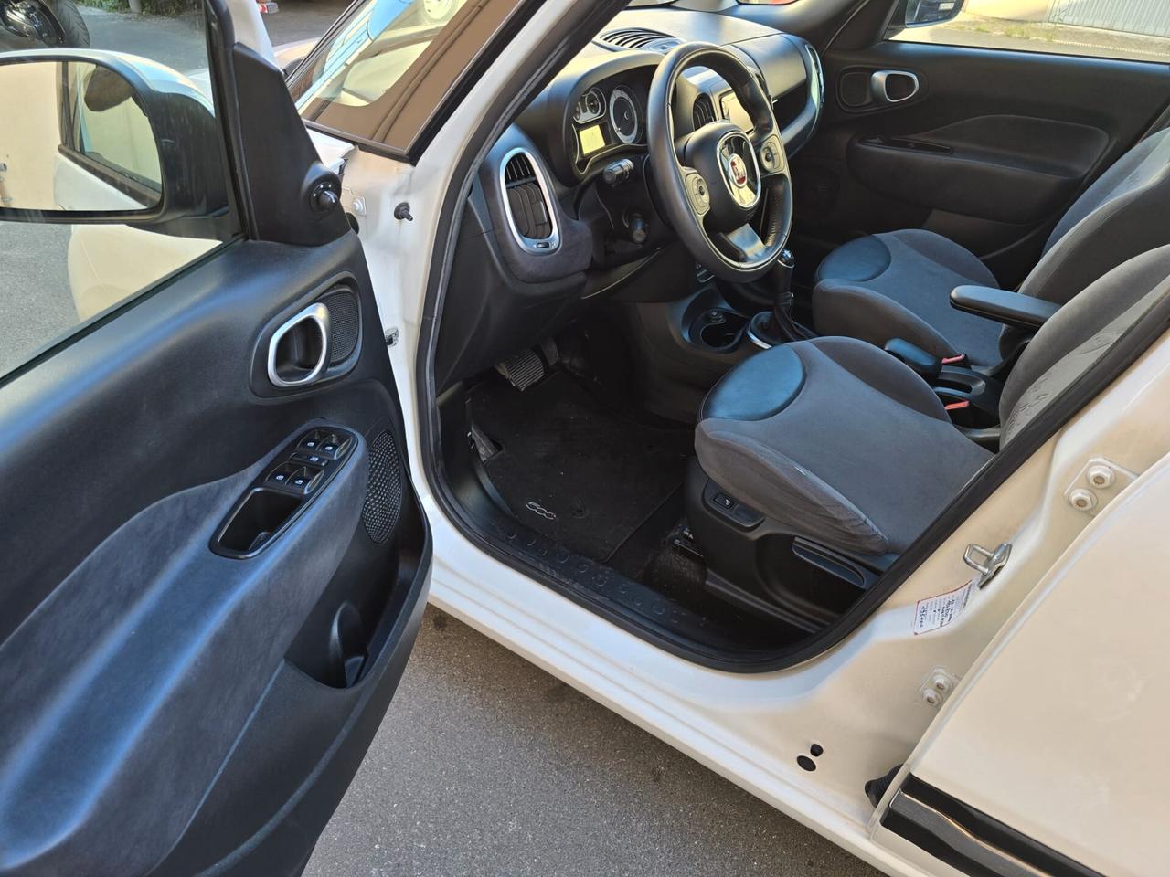 Fiat 500L 1.3 Multijet 85 CV Dualogic Lounge tetto panoramico cambio automatico