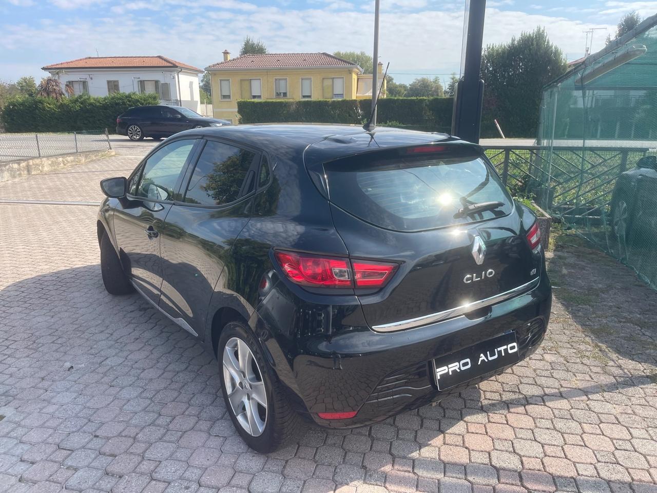 Renault Clio 1.5 dCi 8V 75CV 5 porte COSTUME NATIONAL