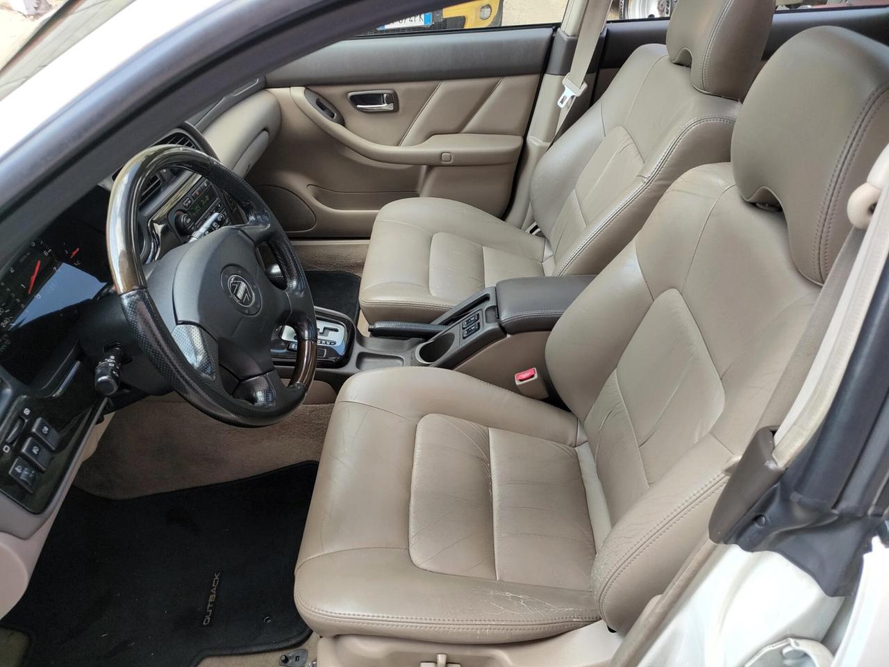 Subaru OUTBACK 3.0 24V cat H6 AWD aut.