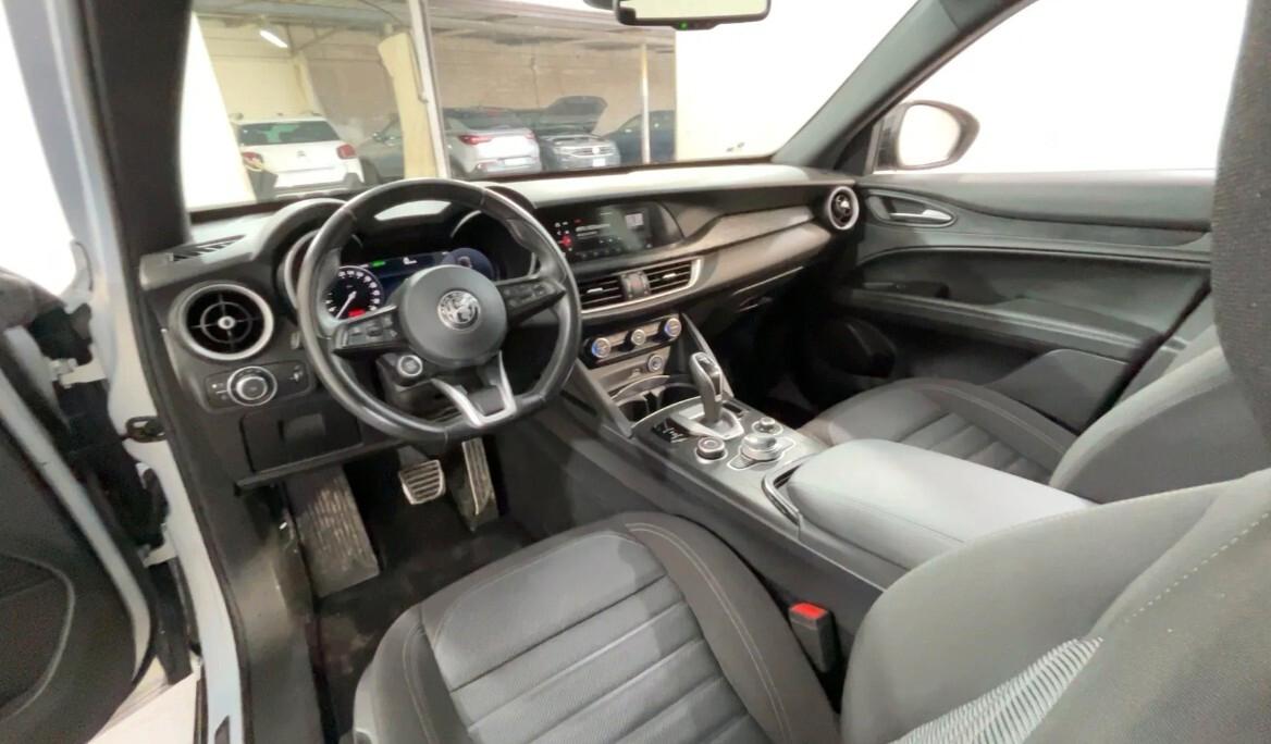 Alfa Romeo Stelvio 2.2 Turbodiesel 210 CV AT8 Q4 Super
