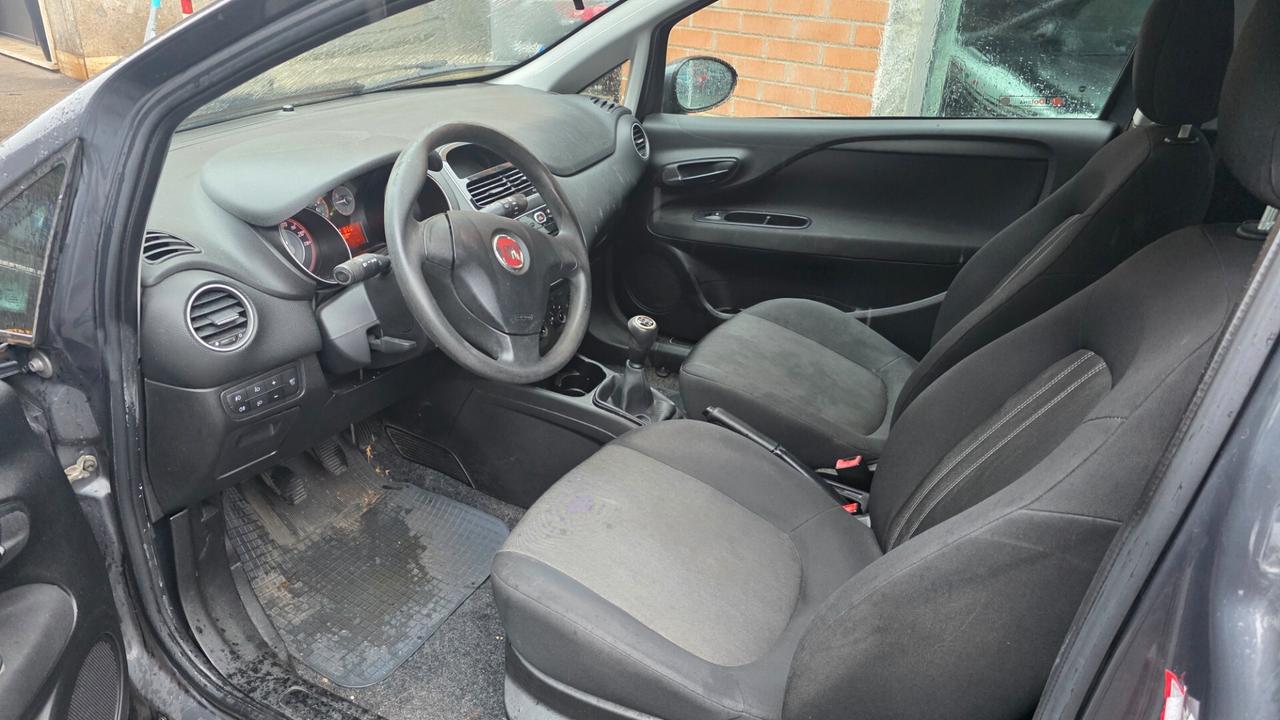 Fiat Punto 1.3 MJT II 75 CV 3 porte Street