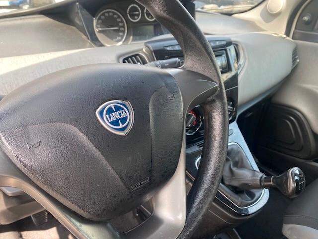 Lancia Ypsilon 1.3 MJT 16V 95 CV 5 porte S&S Silver