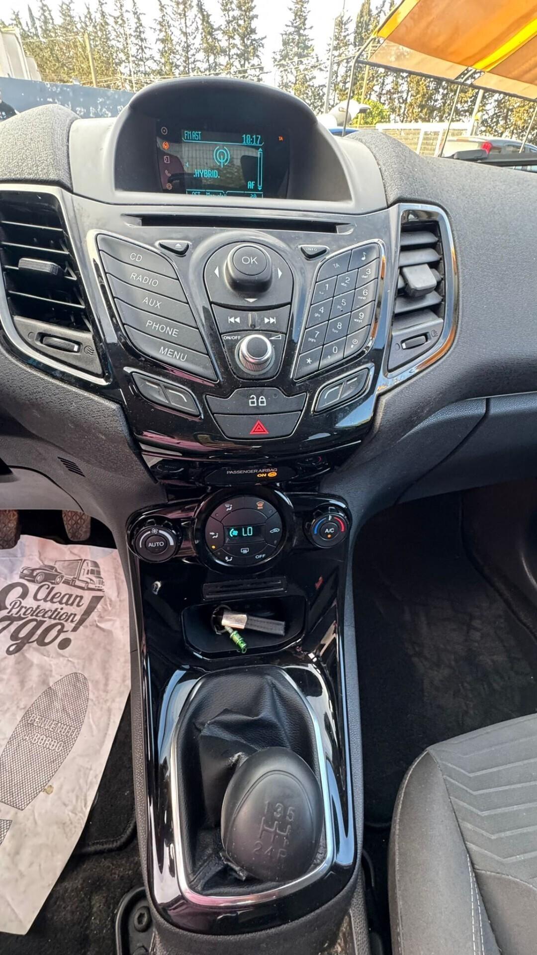 Ford Fiesta 1.5 TDCi 75CV Titanium led keyless