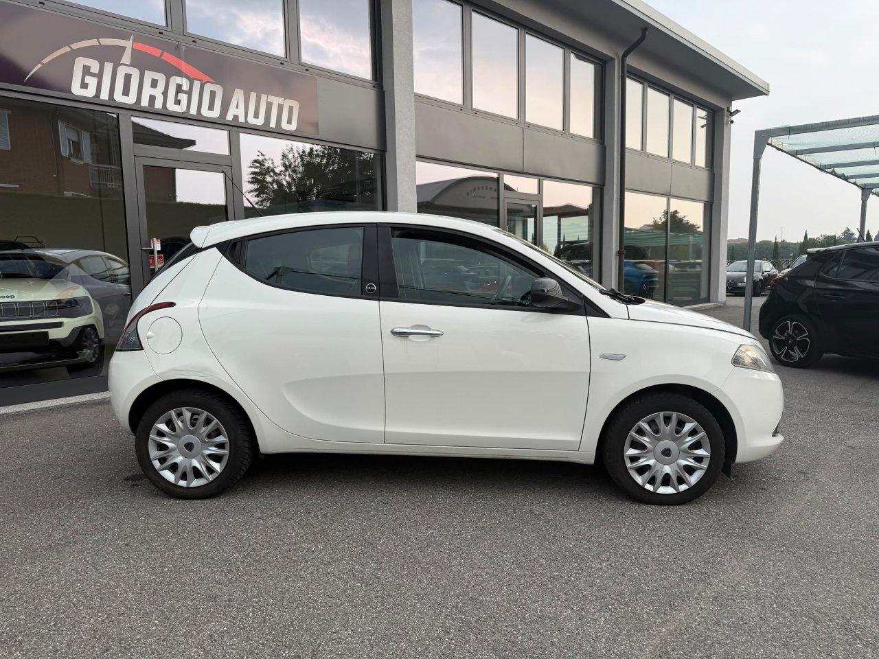 Lancia Ypsilon 5 Porte Ypsilon 1.2 8v Platinum ecochic Gpl 69cv