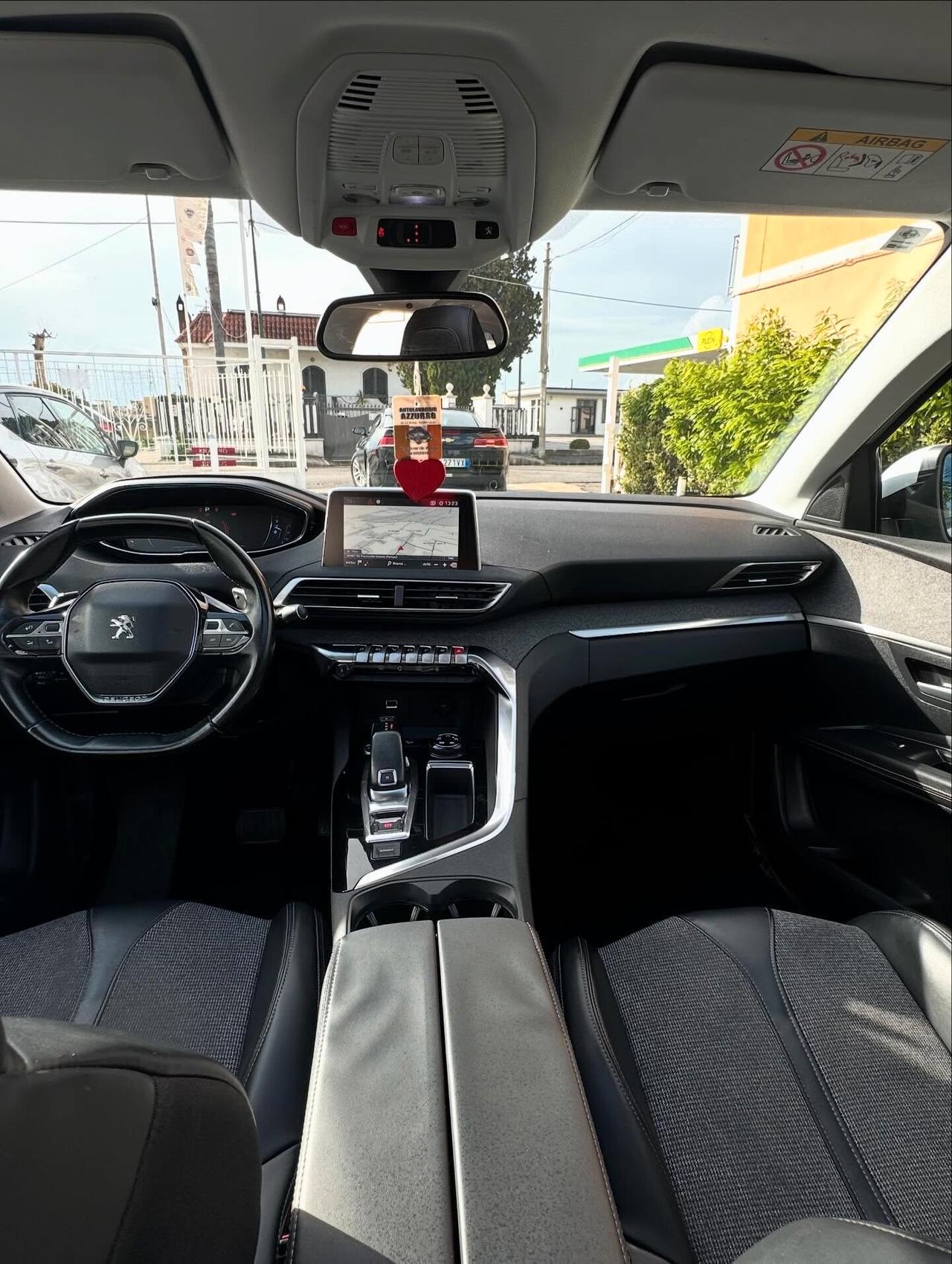 Peugeot 3008 BlueHDi 120 S&S EAT6 Business