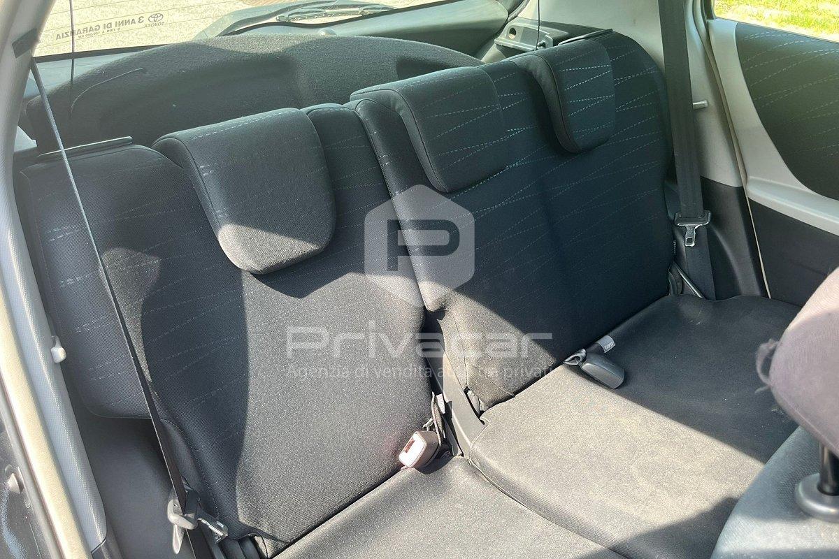 TOYOTA Yaris 1.0 5 porte Sol